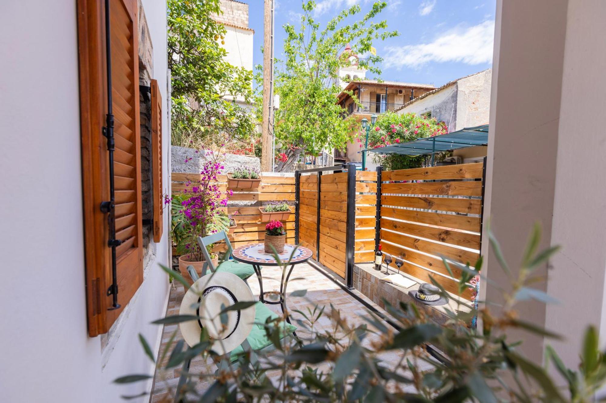 The Stone Suite Moraitika Exterior photo